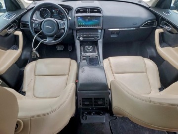 Jaguar F-Pace 2019 Jaguar F-Pace Premium 2019 2.0 Benzyna 247KM, zdjęcie 8