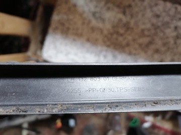 НАКЛАДКА ПЕРЕДНЕГО ОКНА ЛЕВАЯ OPEL ASTRA J 13280301