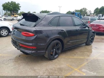 Bentley Bentayga 2022 Bentley Bentayga 2022 4.0l 4.0 Benzyna 542KM, zdjęcie 2