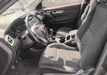 Nissan Qashqai II Crossover 1.2 DIG-T 115KM 2015 Nissan Qashqai 2015r, 1.2 Benzyna. Uszkodzony przod. Jezdzi. 1.2 Benzyna, zdjęcie 6