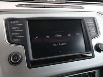Volkswagen Passat B8 Variant 2.0 TDI BlueMotion SCR 150KM 2016 Volkswagen Passat Comfortline BlueMotion 150KM, zdjęcie 22