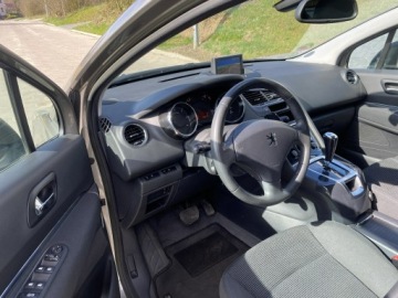 Peugeot 5008 I Minivan 1.6 HDi FAP 115KM 2013 Peugeot 5008 Opłacony 1.6 e-HDI 114 KM Automat, zdjęcie 10