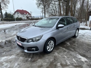 Peugeot 308 II SW Facelifting 1.5 BlueHDI 130KM 2021 Peugeot 308 SW 1.5 BlueHDi I-Cockpit Navi Kamera PDC