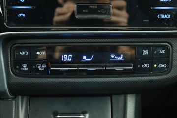 Toyota Auris II Hatchback 5d Facelifting 1.33 Dual VVT-i 99KM 2017 Toyota Auris 1.3 Dual VVT-i, Salon Polska, Klima, zdjęcie 9