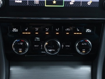 Skoda Superb III Liftback Facelifting 2.0 TDI SCR 200KM 2021 Skoda Superb 2.0 TDI, Salon Polska, Serwis ASO, zdjęcie 18