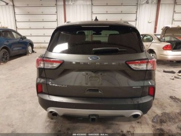 Ford Escape III 2020 Ford Escape Titanium, 2020r., 4x4, 2.0L 2.0 Benzyna 250KM, zdjęcie 9