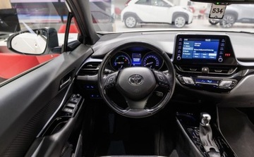 Toyota C-HR I Crossover Facelifting 2.0 Hybrid Dynamic Force 184KM 2020 Toyota C-HR 2.0 Hybrid Selection 2.0 Hybryda 184KM, zdjęcie 16