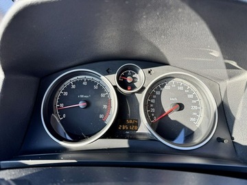 Opel Zafira B 1.8 ECOTEC 140KM 2010 Opel Zafira Cosmo Skóry Navi Grz. Fotele, zdjęcie 18