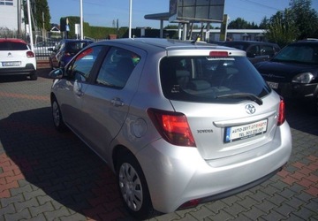 Toyota Yaris III Hatchback 5d Facelifting 1.33 Dual VVT-i 99KM 2015 Toyota Yaris Toyota Yaris III Salon PL 1.3 Benzyna 99KM, zdjęcie 7