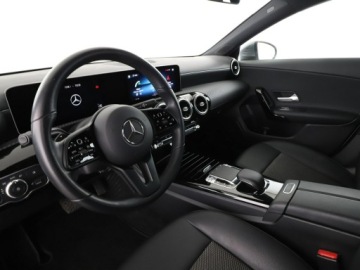 Mercedes CLA C118/X118 2019 Mercedes CLA 180 automat full LED półskóra navi, zdjęcie 13