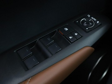 Lexus NX I SUV 300h 197KM 2015 Lexus NX HEV 4x4 skóra el. sterowane i grzane, zdjęcie 39