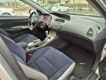 Honda Civic VIII Hatchback 3d 1.8 i-VTEC 140KM 2008 Honda Civic Honda Civic 1,8 Benzyna Zadbana Zamiana 1.8 Benzyna 140KM, zdjęcie 7