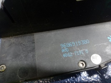 CITROEN DS5 ZÁMEK DVEŘE PŘEDNÍ PRAVÝ 6 PIN 9686919380