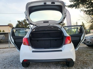Toyota Yaris III Hatchback 5d Facelifting Hybrid 100KM 2016 Toyota Yaris 1.5 Hybrid 100% Org Przebieg 132 Tyś, zdjęcie 9