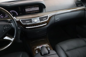 Mercedes Klasa S W221 Limuzyna Facelifting 4.7 V8 (500 BlueEFFICIENCY) 435KM 2011 Mercedes S S 500, Przejechał tylko 34600 KM, zdjęcie 6
