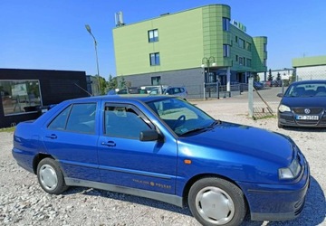 Seat Toledo I 1997 Seat Toledo Seat Toledo 1.8 SE 1.8 Benzyna 90KM, zdjęcie 5