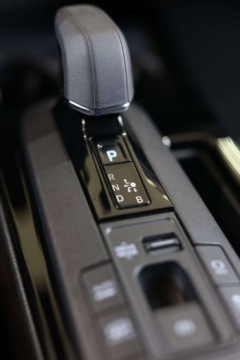 Toyota Prius V (XW60) 2.0  Hybrid Dynamic Force Plug-in 223KM 2023 Toyota Prius Plug-in Hybrid 2.0 Hybryda Plug-in 223KM, zdjęcie 6