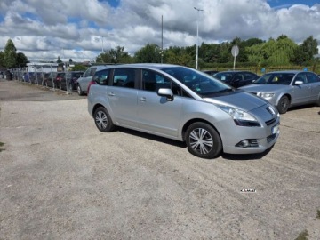 Peugeot 5008 I Minivan 1.6 HDi FAP 110KM 2010 Peugeot 5008 Peugeot 5008 1,6 HDI 7-osobowy Zamiana 1.6 Diesel 109KM, zdjęcie 5