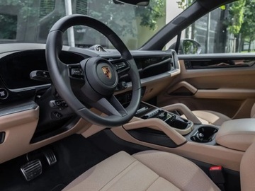 Porsche Cayenne III SUV Facelifting 3.0 353KM 2025 PORSCHE Cayenne Coupe Black Edition Suv 2.0 (353KM) 2025, zdjęcie 6