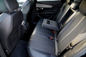 Peugeot 3008 II Plug-In Hybrid Facelifting 1.6 HYBRID4 300KM 2023 Peugeot 3008 GT LINE kamera skóra NAWI grip, zdjęcie 19