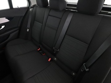 Mercedes Klasa C W205 Kabriolet Facelifting 1.5 200 184KM 2019 Mercedes C 200 FV23% mHEV automat full LED navi, zdjęcie 16