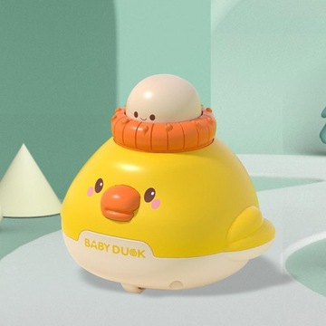 Игрушечная машинка с откатным механизмом. Занятия в помещении. Игрушка.