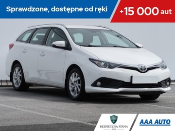 Toyota Auris II Touring Sports Facelifting 1.6 Valvematic 132KM 2018 Toyota Auris 1.6 Valvematic, Salon Polska