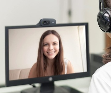ВЕБ-КАМЕРА С КРЮКОМ LOGITECH C270 HD-КАМЕРА 3MPx 720P /30 кадров в секунду