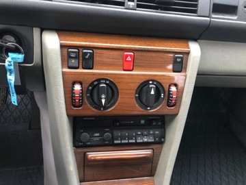 Mercedes W124 Sedan 2.0 105KM 1987 MERCEDES 124 200 OD NOWOŚCI W JEDNYCH RĘKACH 97 TYS PRZEBIEGU REZERWACJA !!, zdjęcie 17