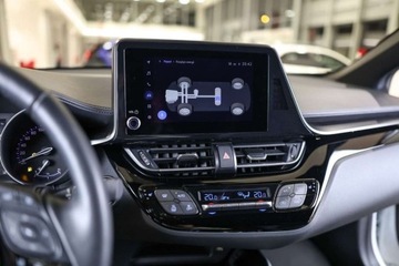 Toyota C-HR I Crossover Facelifting 2.0 Hybrid Dynamic Force 184KM 2023 Toyota C-HR 2.0 Hybrid Style 2.0 Hybryda 184KM, zdjęcie 9