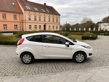 Ford Fiesta VII 2013 Ford Fiesta 1.25 benzyna Biała perełka, zdjęcie 3