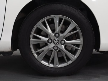 Toyota Yaris III Hatchback 5d Facelifting 2017 1.5 Dual VVT-iE 111KM 2017 Toyota Yaris 1.5 Dual VVT-i, Salon Polska, zdjęcie 14