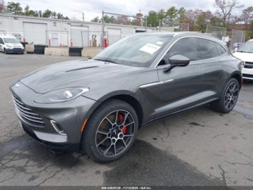 Aston Martin DBX 2021 Aston Martin DBX 2021r., 4x4, 4.0L 4.0 Benzyna 542KM, zdjęcie 1