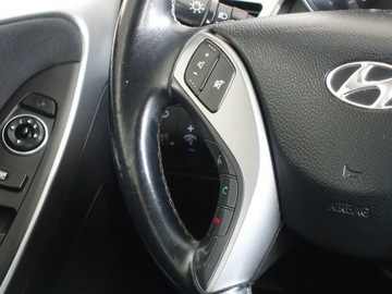 Hyundai i30 II Hatchback 3d Facelifting 1.6 CRDi 110KM 2016 Hyundai i30 1.6 CRDi 110KM/Nawi/Kamera, zdjęcie 18