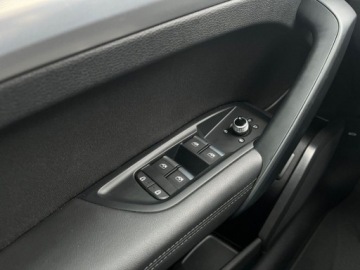 Audi Q5 II SUV Facelifting 2.0 40 TDI 204KM 2021 Audi Q5 VAT23 Ambiente Smartphone interface Kamera 2.0 Diesel 204KM, zdjęcie 14