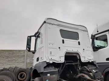 Mercedes Arocs Actros MP4 ClassicSpace M кабина
