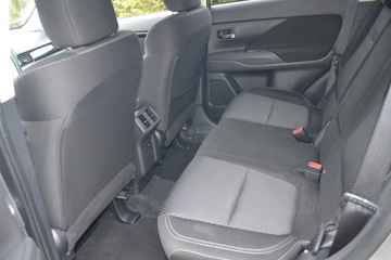 Mitsubishi Outlander III SUV Facelifting 2017 2.0 150KM 2019 4x4 AUTOMAT 7 OSÓB, zdjęcie 13