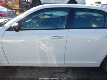 Chrysler 300C II 2021 Chrysler 300 2021r., 3.2l, od ubezpieczalni 3.2 Benzyna 392KM, zdjęcie 3