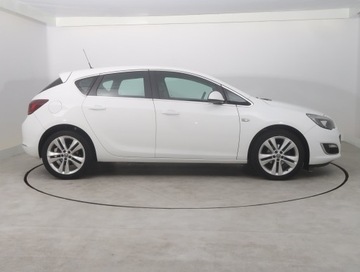 Opel Astra J Hatchback 5d 1.4 Twinport ECOTEC 100KM 2012 Opel Astra 1.4 16V, Klima, Tempomat, Parktronic, zdjęcie 5