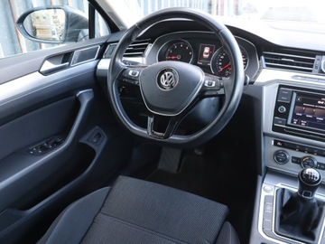 Volkswagen Passat B8 Limousine 1.8 TSI BlueMotion Technology 180KM 2018 VW Passat 1.8 TSI, Salon Polska, Klima, zdjęcie 6