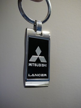 Брелок для ключей MITSUBISHI L200 ASX OUTLANDER SPACE STAR + гравировка