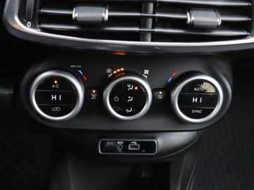 Fiat 500X Crossover 1.6 E-Torq 110KM 2015 Fiat 500X 1.6 E.torQ, Salon Polska, Serwis ASO, zdjęcie 14