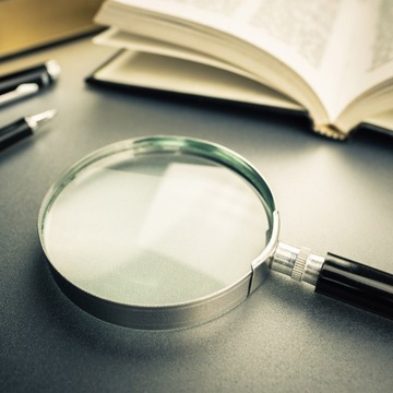 КЛАССИЧЕСКАЯ РУЧНАЯ ЛИНЗА С ЛУПОЙ