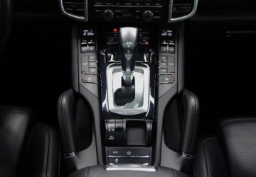 Porsche Cayenne II SUV Facelifting 3.0 D 262KM 2014 Porsche Cayenne 3.0 Diesel _ 262 KM _ Panorama _ LIFT 3.0 Diesel 262KM, zdjęcie 22