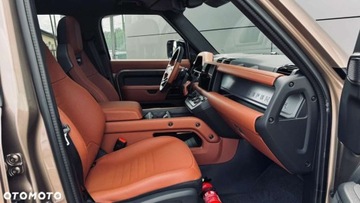 Land Rover Defender IV (L663) 2025 Land Rover Defender Land Rover Defender 4.4 P635 V8 mHEV Octa 4.4 Hybryda, zdjęcie 18