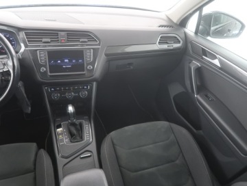 Volkswagen Tiguan II SUV 1.4 TSI 150KM 2017 VW Tiguan 1.4 TSI, DSG, Klima, Klimatronic, zdjęcie 7