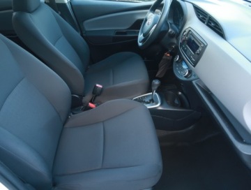 Toyota Yaris IV Hatchback 1.5 Hybrid Dynamic Force 116KM 2020 Toyota Yaris 1.5 VVT-i Hybrid, Salon Polska, zdjęcie 8