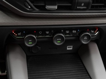 Citroen C5 X Plug-In 1.6 PureTech Plug-In 180KM 2023 Citroen C5X NO278AY#1.6 PHEV 225 Shine Pack EAT8, zdjęcie 17