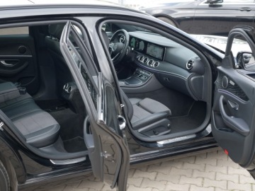 Mercedes Klasa E W214 2023 Mercedes E300e 320psi Panorama ACC hak Drive Pilot Blis Night Webasto Perła, zdjęcie 23