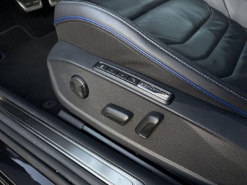 Volkswagen Arteon Shooting Brake R 2.0 TSI 320KM 2022 Volkswagen Arteon R 4Motion DCC ACC Kamery 360 HarmanKardon Hak Faktura Va, zdjęcie 10